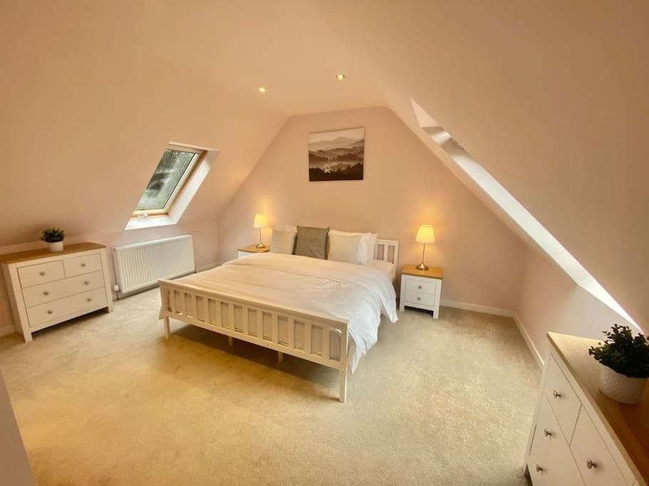 Charming 3/4 Bedroom Semi-Detached Cottage. Carberry Exterior foto